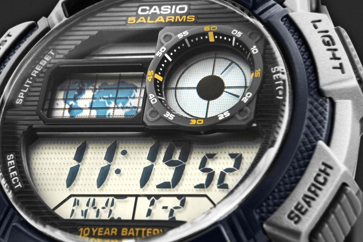 Vyriškas laikrodis CASIO AE-1000W-2AVDF - Image 5
