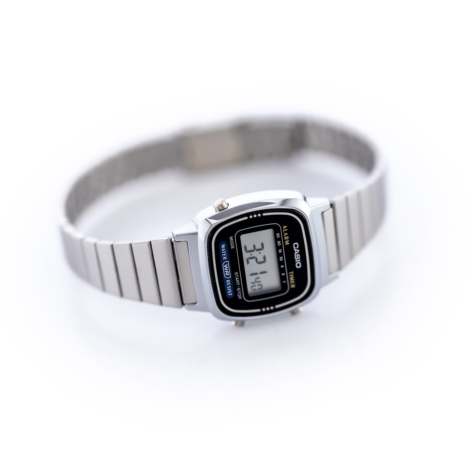 CASIO VINTAGE LA670WA-1D MOTERŲ LAIKRODIS (zd597c) + DĖŽUTĖ - Image 3