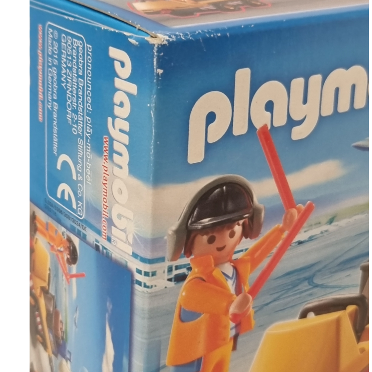 PLAYMOBIL City Action Lėktuvo vilkikas su sausumos įgula (pažeista pakuotė) – papildomas vaizdas 2