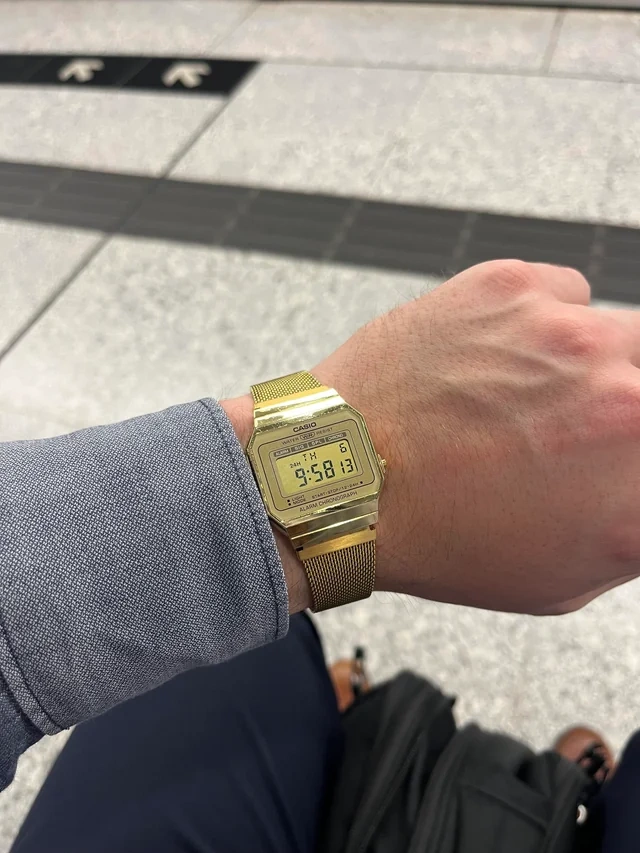 Unisex laikrodis Casio retro stiliaus A700WMG-9A – 7