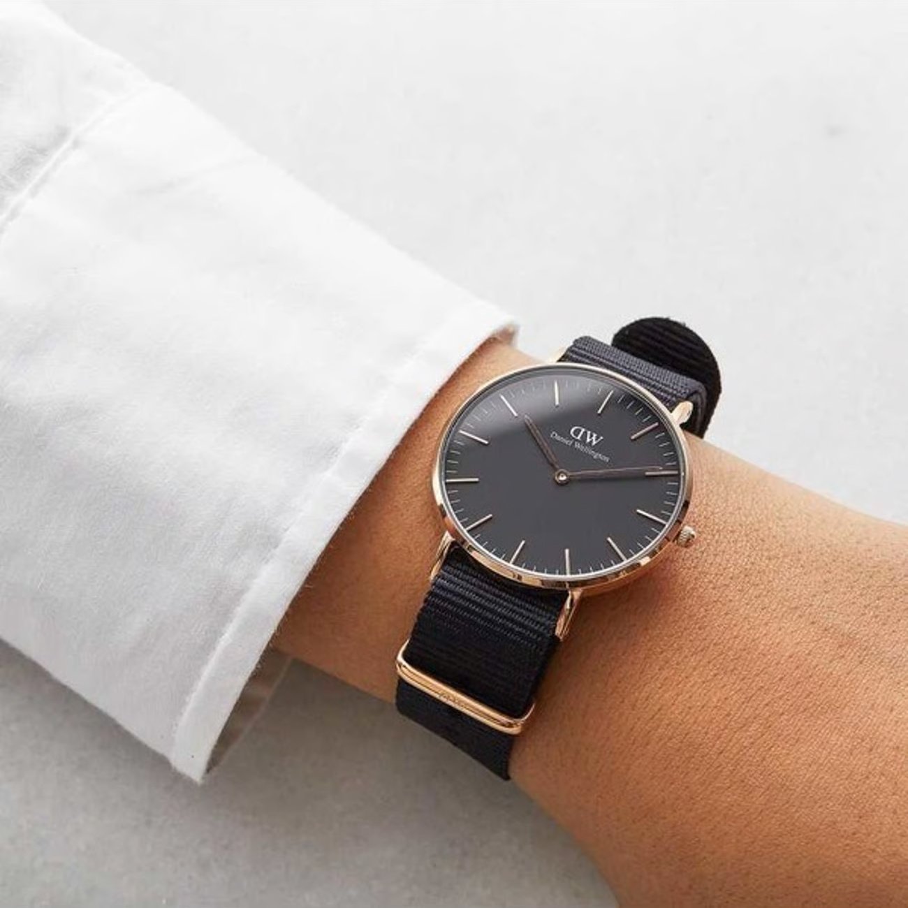 Moteriškas laikrodis DANIEL WELLINGTON DW00100150 – CLASSIC CORNWALL 36 mm – 3
